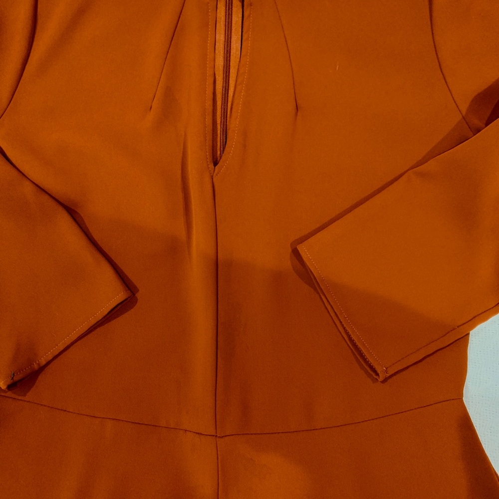 Rust colored romper - Picture 2 of 3